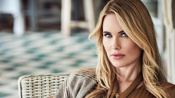 Foto: Paras Istri Luis Figo yang Dipuji Ronaldo