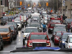 Kena PHK hingga Potong Gaji, Banyak Warga AS Tak Punya Dana Darurat