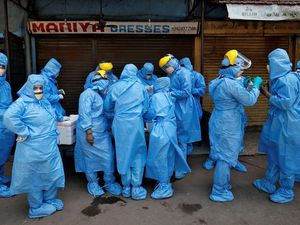 Sebulan Lockdown, Lebih dari 27 Ribu Orang Positif Corona di India