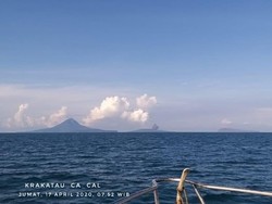 Warga Pesisir Pandeglang Dengar Dentuman Misterius, Aktivitas Gunung Anak Krakatau?