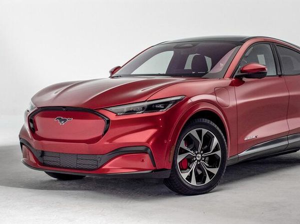 Saat Mustang Punya Bodi Crossover dan Berbekal Listrik