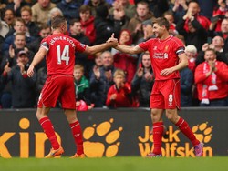 Gerrard Tentang Henderson: Pemuda Pemalu Itu Telah Jadi Sosok Panutan