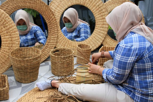 Bangga Buatan Indonesia, BNI Bantu UMKM Hadapi The New Normal Bangga Buatan Indonesia, BNI Bantu UMKM Hadapi The New Normal