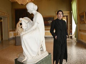Karya Kontroversi Marina Abramovic yang Dituduh Satanisme Dilelang Rp 12 M Karya Kontroversi Marina Abramovic yang Dituduh Satanisme Dilelang Rp 12 M