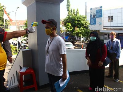 Suasana Samsat Cinere di Hari ke-3 PSBB Jabar
