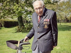 Aksi Donasi Kakek Viral Tom Moore Dipuji Pangeran William