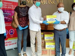 Sido Muncul Sumbang 6.000 Paket Sembako ke Warga Terdampak COVID-19