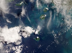 NASA Pajang Foto Gunung Anak Krakatau dari Jarak Dekat
