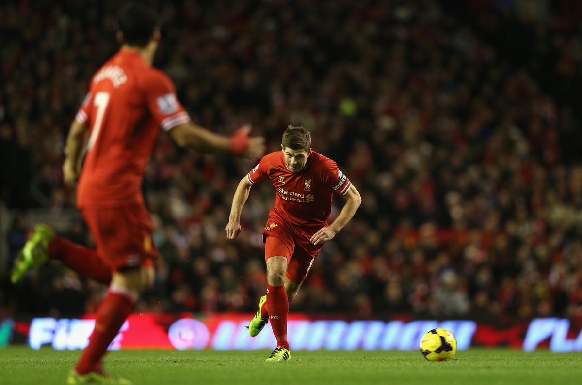 Steven Gerrard Lebih Senang Main Bareng Owen, Torres atau Suarez? (Getty Images)
