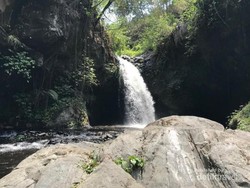 Meski Kemarau Air Terjun Ini Tetap Semarak Suaranya