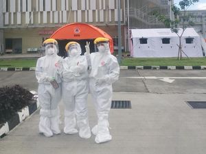 Kisah 2 Mahasiswi UI Jadi Relawan Tangani Pasien Positif Corona