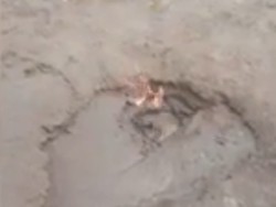 Sungai di Magelang Semburkan Gas, Air Menyala Saat Dibakar