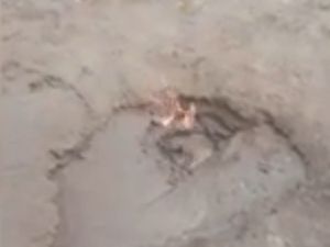 Sungai di Magelang Semburkan Gas, Air Menyala Saat Dibakar Sungai di Magelang Semburkan Gas, Air Menyala Saat Dibakar