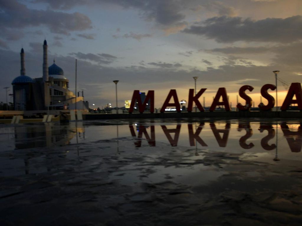 5 Wisata Makassar yang Cocok Buat Liburan Keluarga Bareng Anak 5 Wisata Makassar yang Cocok Buat Liburan Keluarga Bareng Anak