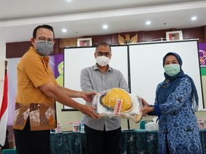 Dukung Tenaga Medis, BPJS Kesehatan Berikan APD ke RSUD Tangerang