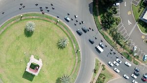 Potret Hari Pertama PSBB Lalu-lintas di Tangsel Cenderung Lengang