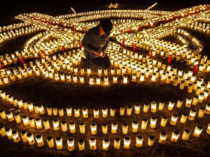 Ribuan Lilin Dinyalakan di Jerman Kenang Korban COVID-19