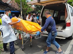 Meski Tak Ada Indikasi Kena Corona, Jenazah Pria Ini Disemprot Disinfektan