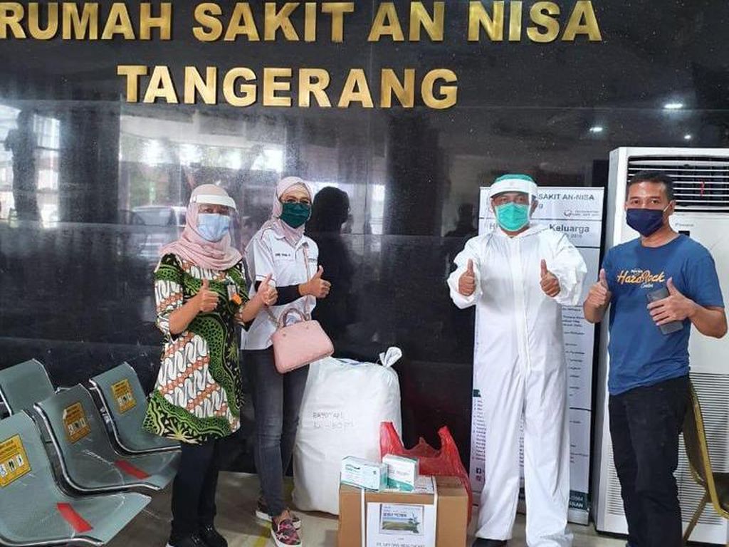 Sumbang APD, Ketua MPR: Kerja Keras Dokter & Tenaga Medis Luar Biasa Sumbang APD, Ketua MPR: Kerja Keras Dokter & Tenaga Medis Luar Biasa