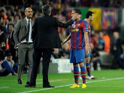 Dani Alves: Hubunganku dengan Jose Mourinho Memang Buruk