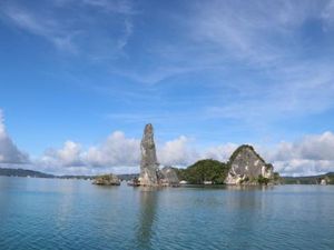 5 Wisatawan Korban Jembatan Ambruk Pakai Jalur Ilegal ke Raja Ampat 5 Wisatawan Korban Jembatan Ambruk Pakai Jalur Ilegal ke Raja Ampat