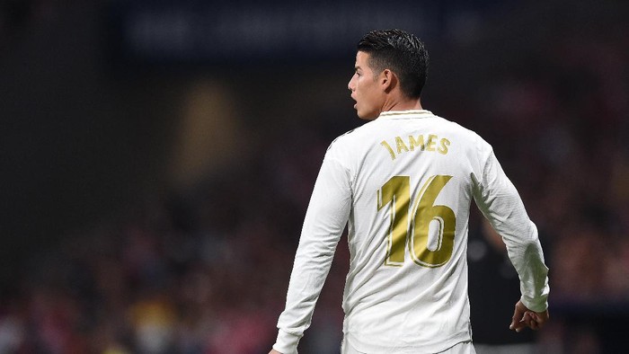 MADRID, SPAIN - SEPTEMBER 28: James Rodriguez of Real Madrid CF looks on during the Liga match between Club Atletico de Madrid and Real Madrid CF at Wanda Metropolitano on September 28, 2019 in Madrid, Spain. (Photo by Denis Doyle/Getty Images)