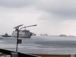 Kapal Feri Kandas di Merak, Penumpang Bertahan 10 Jam di Kapal Tunggu Evakuasi