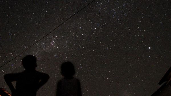 Gugusan Rasi Bintang Bima Sakti Terlihat di Kupang
