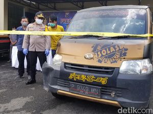 Pencuri Mobil di Jember Tewas Ditembak Usai Tabrak Blokade Polisi Pencuri Mobil di Jember Tewas Ditembak Usai Tabrak Blokade Polisi