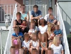 Ibu Ini Tak Sadar Sakit Corona, 17 Anaknya Pun Ikut Tertular