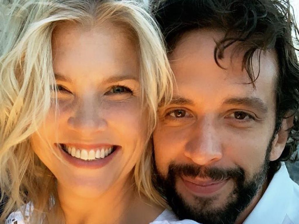 Kondisi Aktor Broadway Nick Cordero Makin Drop, Istri Nangis Sambil Curhat Kondisi Aktor Broadway Nick Cordero Makin Drop, Istri Nangis Sambil Curhat
