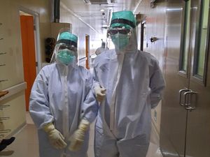 Cerita Suka Duka Perawat di Bogor yang Setiap Hari Merawat Pasien Corona