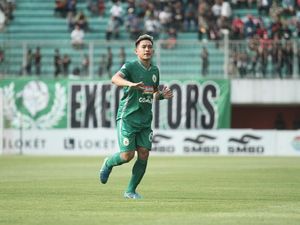 Fullback PSS yang Satu Ini Isi Waktu dengan Mancing di Laut Fullback PSS yang Satu Ini Isi Waktu dengan Mancing di Laut