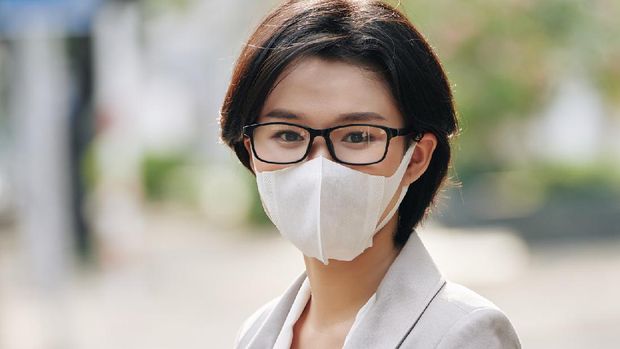 Masyarakat diimbau tetap menggunakan masker setiap keluar rumah