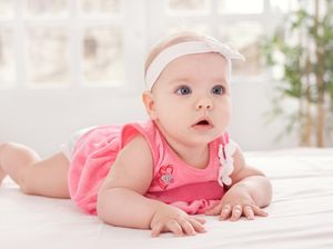 100 Nama Bayi Perempuan Bahasa Inggris dan Artinya, Lengkap dari Huruf A - Z 100 Nama Bayi Perempuan Bahasa Inggris dan Artinya, Lengkap dari Huruf A - Z