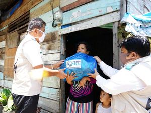 Sambut Ramadhan, PLN Salurkan Paket Sembako Sambut Ramadhan, PLN Salurkan Paket Sembako