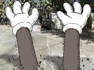 Temani Hari-harimu di Rumah, KAWS Persembahkan Patung dengan Augmented Reality Temani Hari-harimu di Rumah, KAWS Persembahkan Patung dengan Augmented Reality
