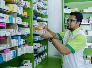 Pemilik Apotek Ini Malah Tambah Karyawan Saat Pandemi COVID-19