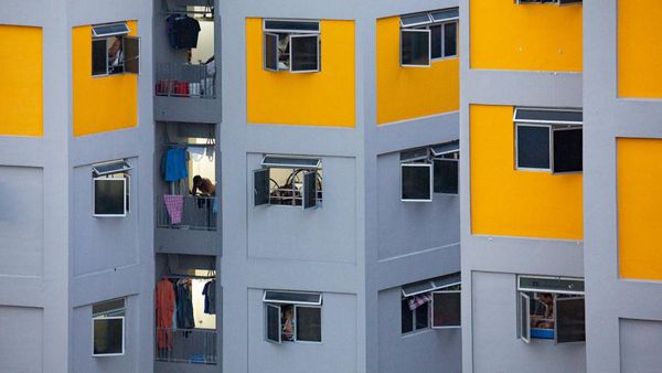Singapura Isolasi Pekerja Migran Imbas Bertambahnya Kasus Baru