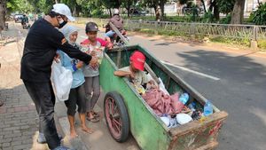 Aksi Bagi-bagi 1000 Masker  di Jakarta