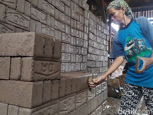 Perjuangan Nenek Pembuat Batako di Cianjur, Tetap Kerja di Tengah Corona