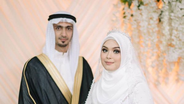 Potret 10 Artis Indonesia yang Menikah Lewat Taaruf