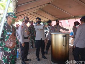 Buka Dapur Umum, Brimob Polda Kalsel Bagikan Seribuan Makanan ke Warga