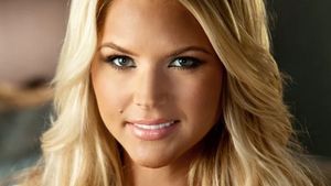 Fakta Kehidupan Model Playboy yang Tewas Bunuh Diri di Usia 33