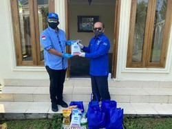 Pandemi Corona, Pimpinan MPR Bagi-bagi Sembako di Bogor dan Cianjur