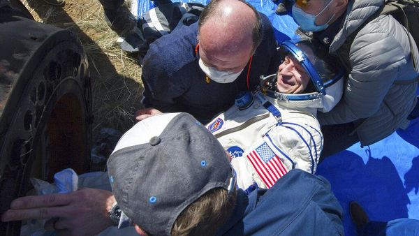 Momen Astronaut Balik ke Bumi yang Berbeda Gegara Corona