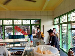 Warteg Peduli, Cara Polres Jakbar Berbagi di Tengah Pandemi