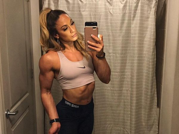 Potret Seksi Janice Garay, Binaragawati Kembaran Jennifer Lopez 