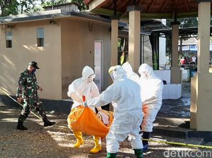 Pria Tewas Tergantung di Kota Probolinggo Diidentifikasi Petugas Ber-APD