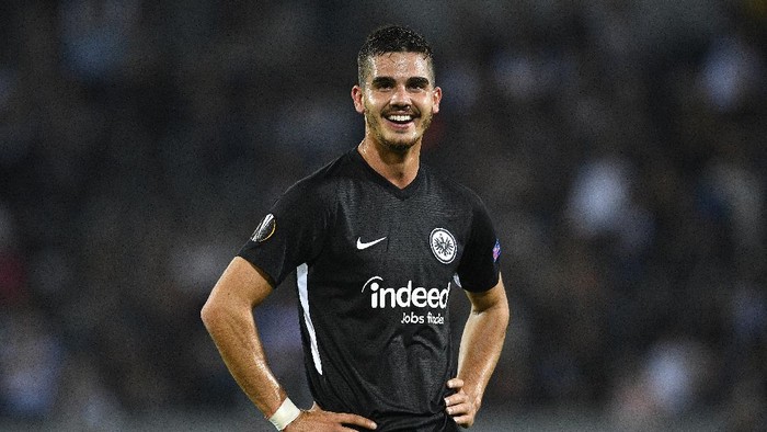 GUIMARAES, PORTUGAL - OCTOBER 03: Andre Silva of Eintracht Frankfurt looks on following the UEFA Europa League group F match between Vitoria Guimaraes and Eintracht Frankfurt at Estadio Dom Afonso Henriques on October 03, 2019 in Guimaraes, Portugal. (Photo by Octavio Passos/Getty Images)